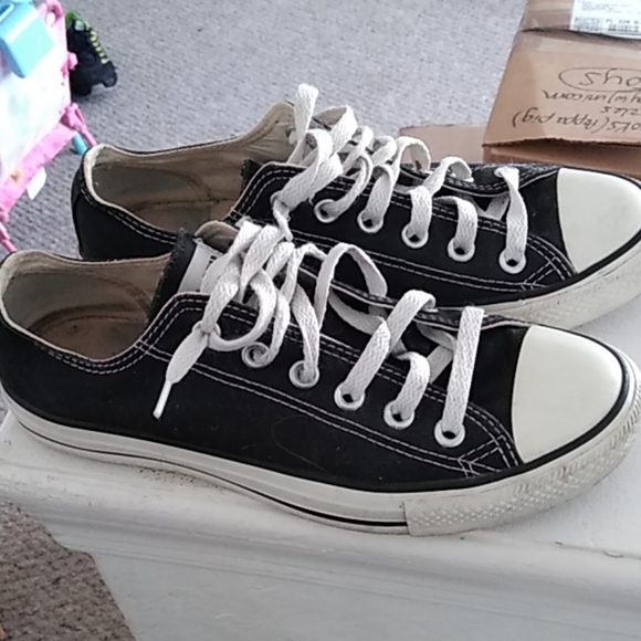 womens black converse size 8
